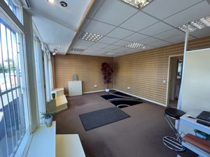 Photo 4- click for photo gallery